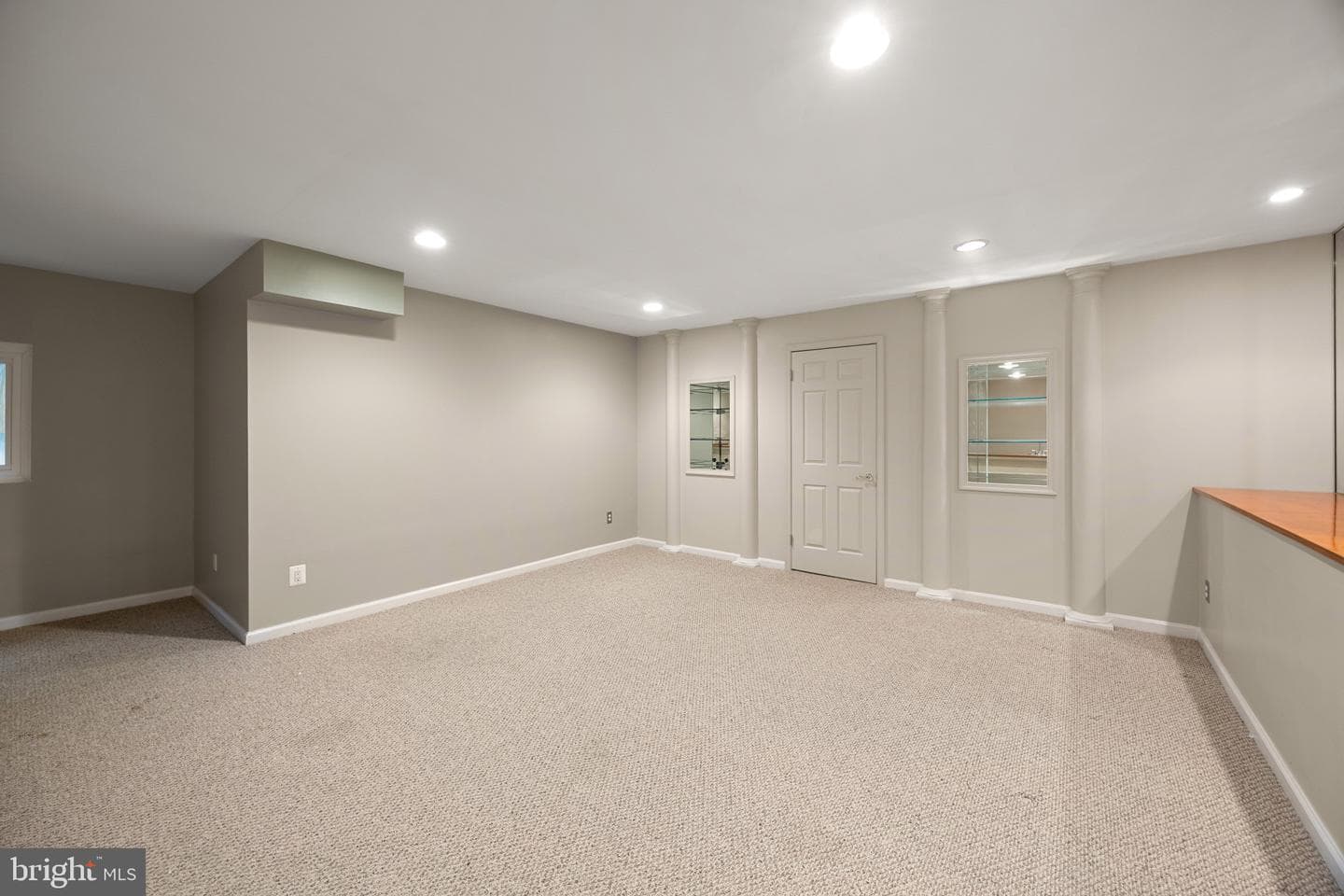130 Summer Village Drive photo 32