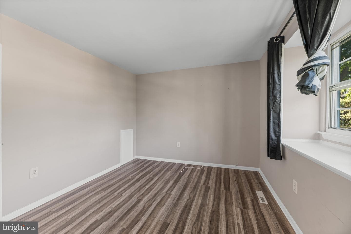 8379 Norwood Drive photo 17