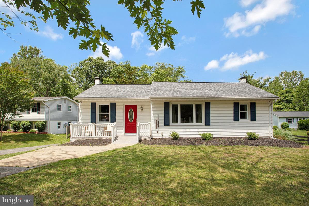 976 Shore Acres Road photo 3
