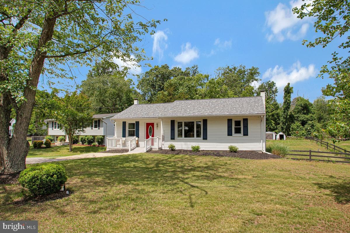 976 Shore Acres Road photo 4
