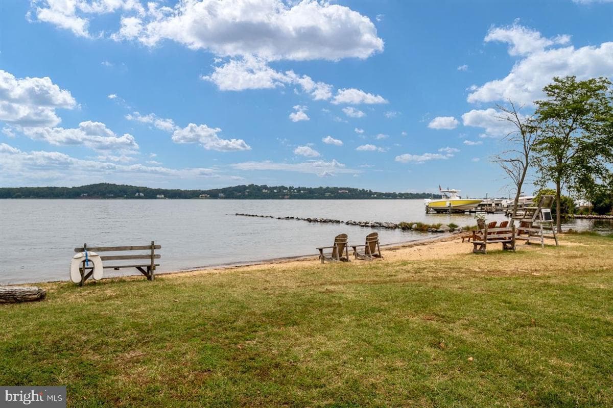 976 Shore Acres Road photo 8