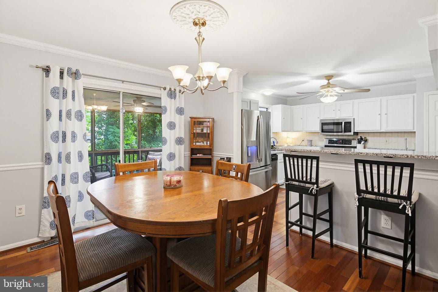 363 Ellenham Court photo 8