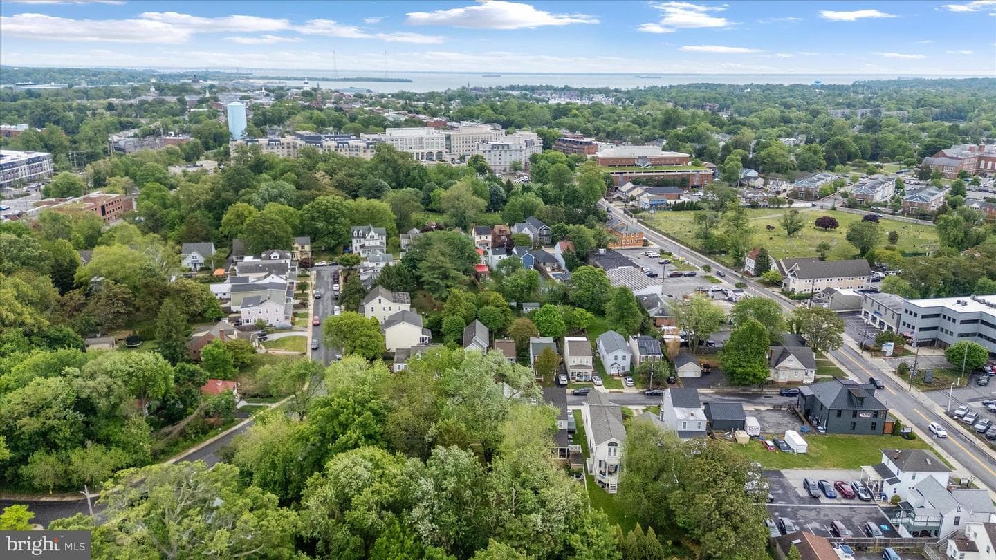 21 Woodlawn Avenue photo 46