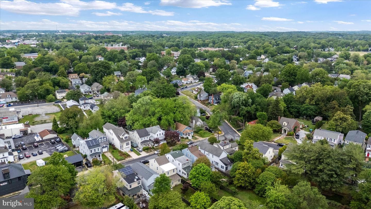 21 Woodlawn Avenue photo 49