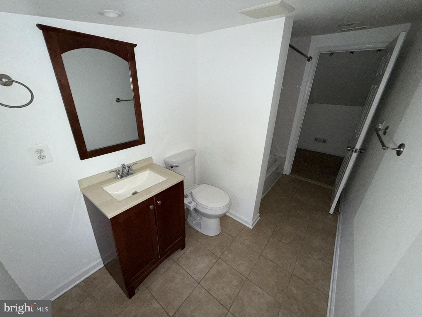 215 Sycamore Rd photo 13