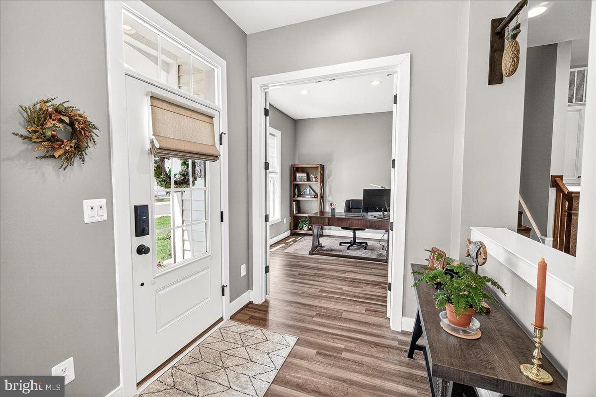 1439 Bed Stone Lane photo 4