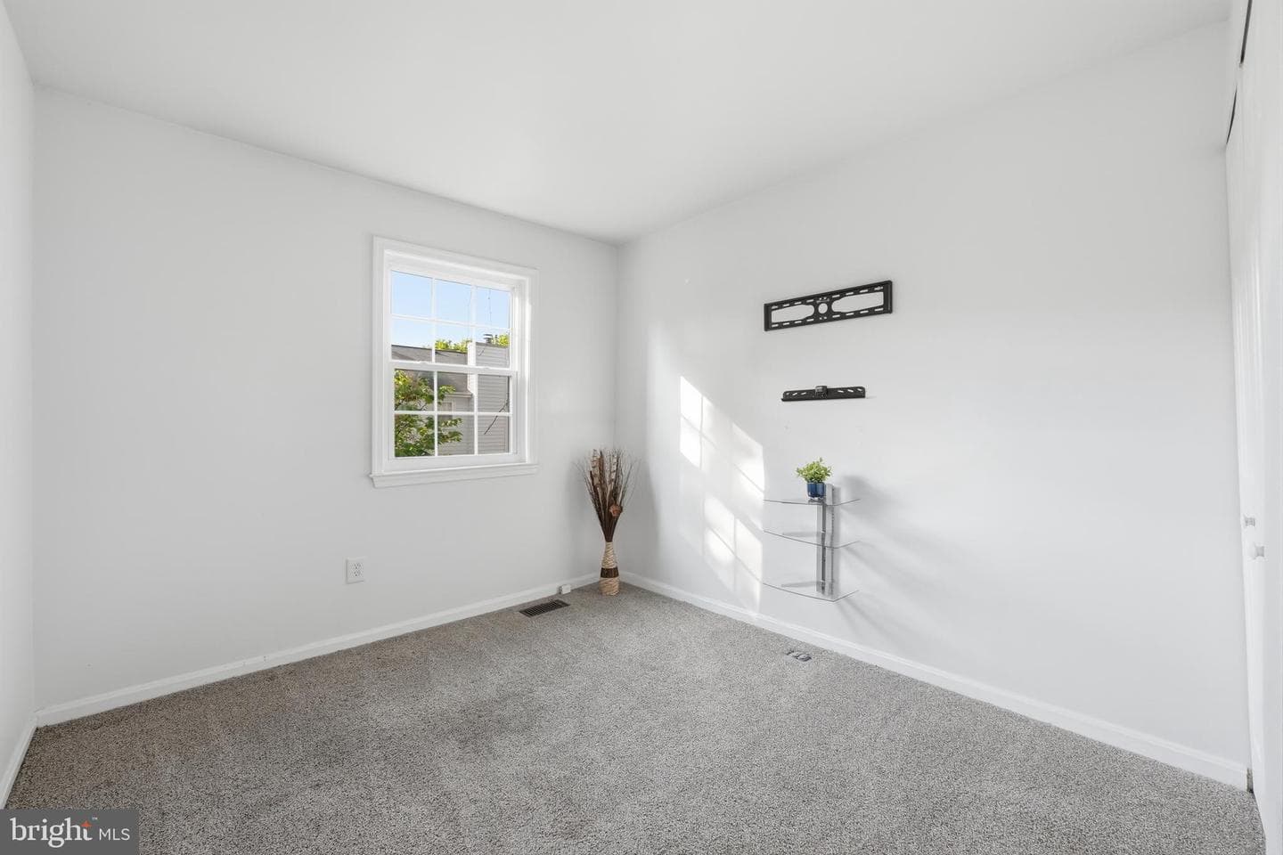 1704 W Bancroft Lane photo 21