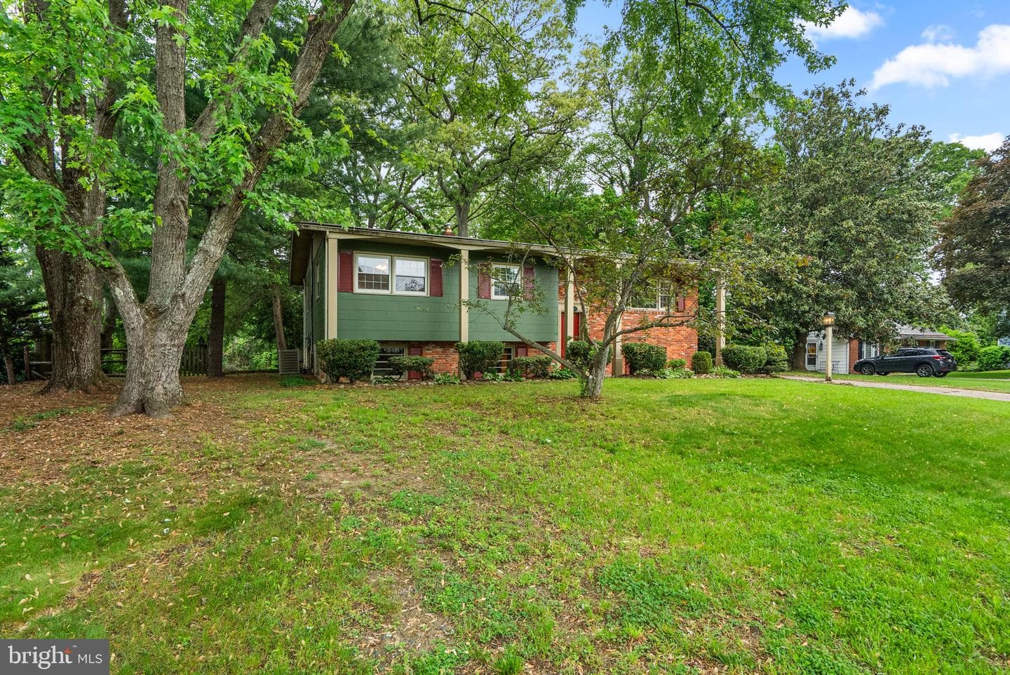 6 Bojan Court photo 3