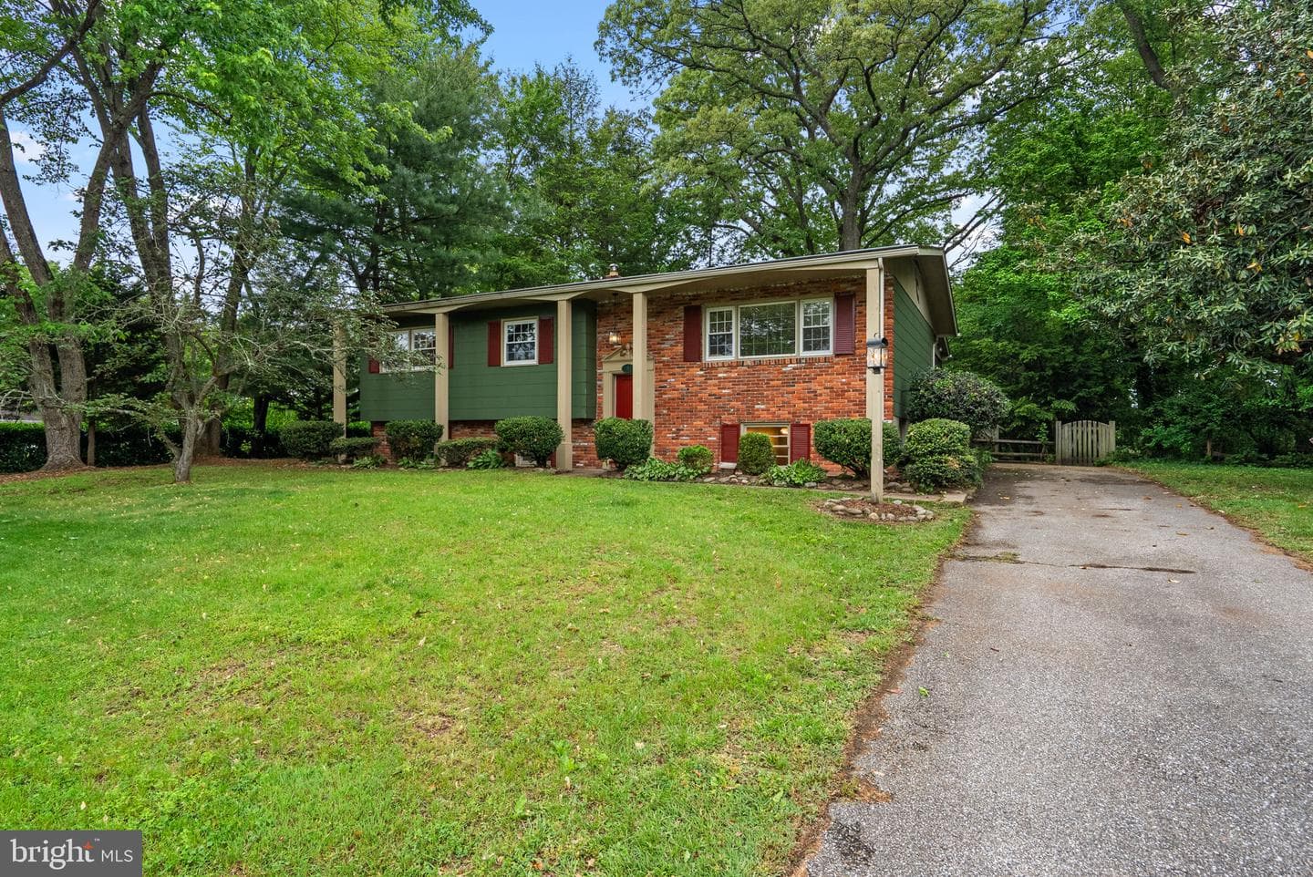6 Bojan Court photo 4