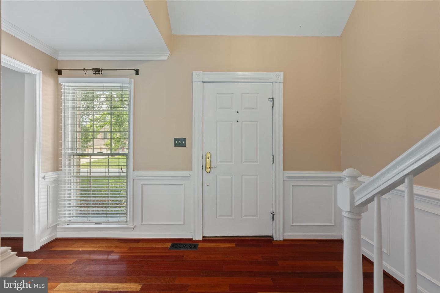 8391 Piping Rock Court photo 5
