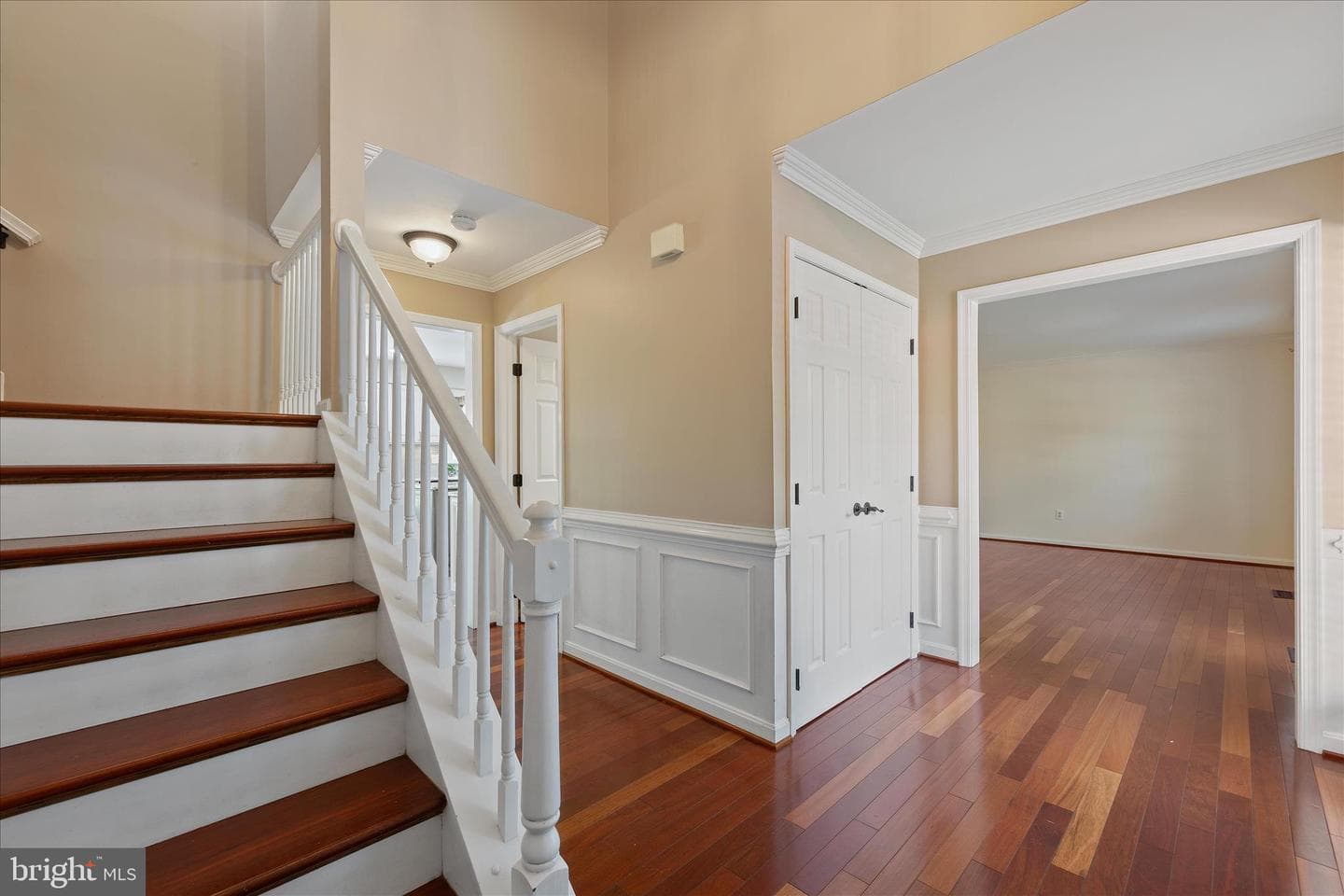 8391 Piping Rock Court photo 6