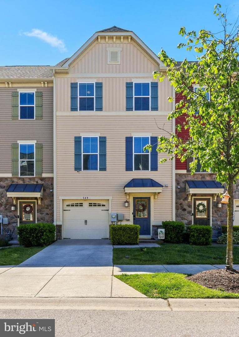 549 Fox River Hills Way photo 1