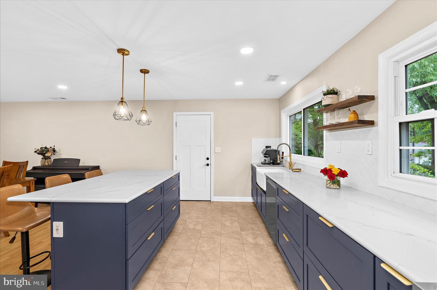 748 Evergreen Road photo 13