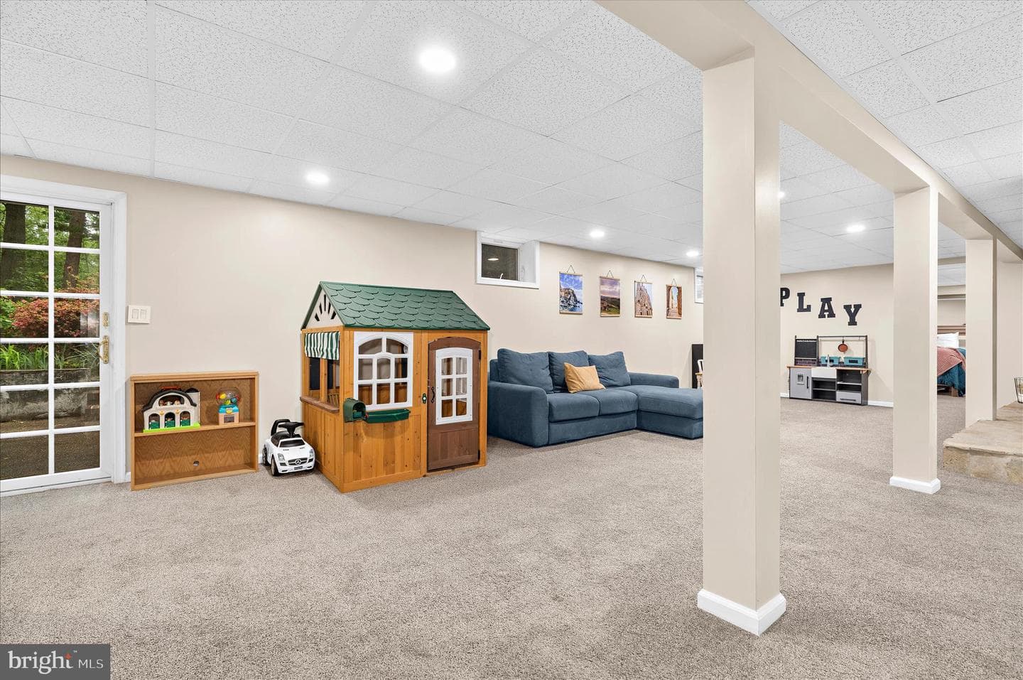 748 Evergreen Road photo 22