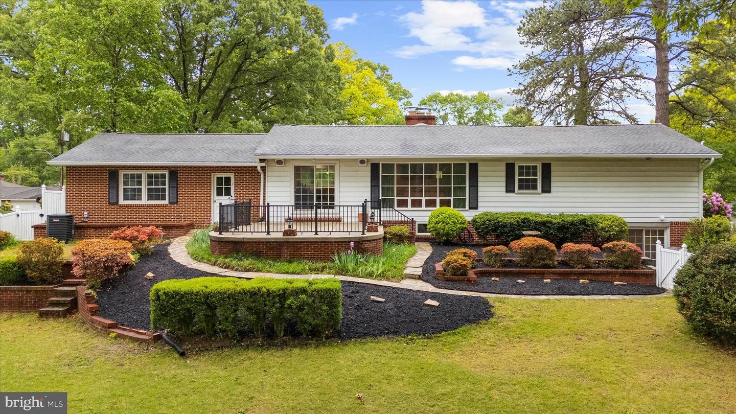 748 Evergreen Road photo 30