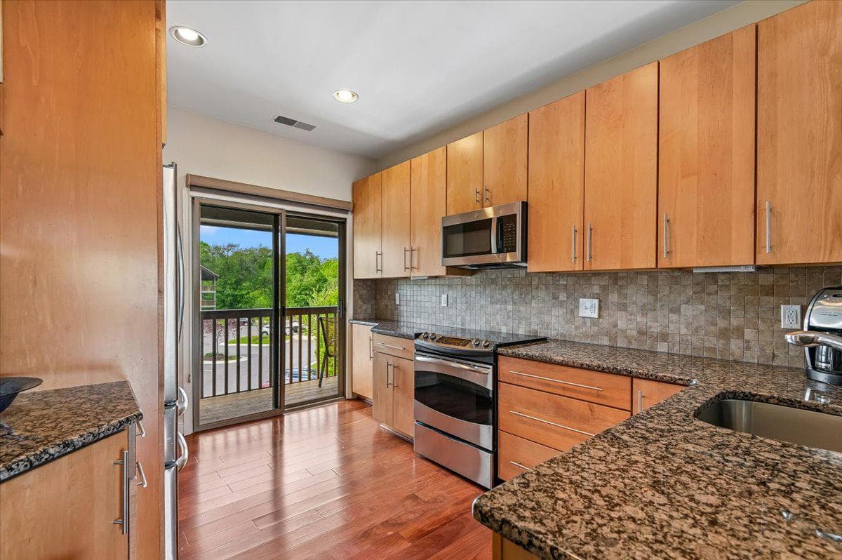 2121 Quay Village Court #202 photo 12