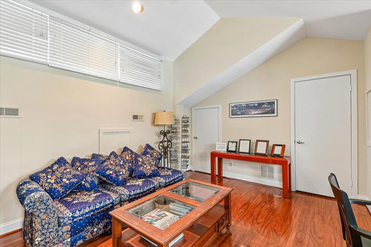 2121 Quay Village Court #202 photo 29