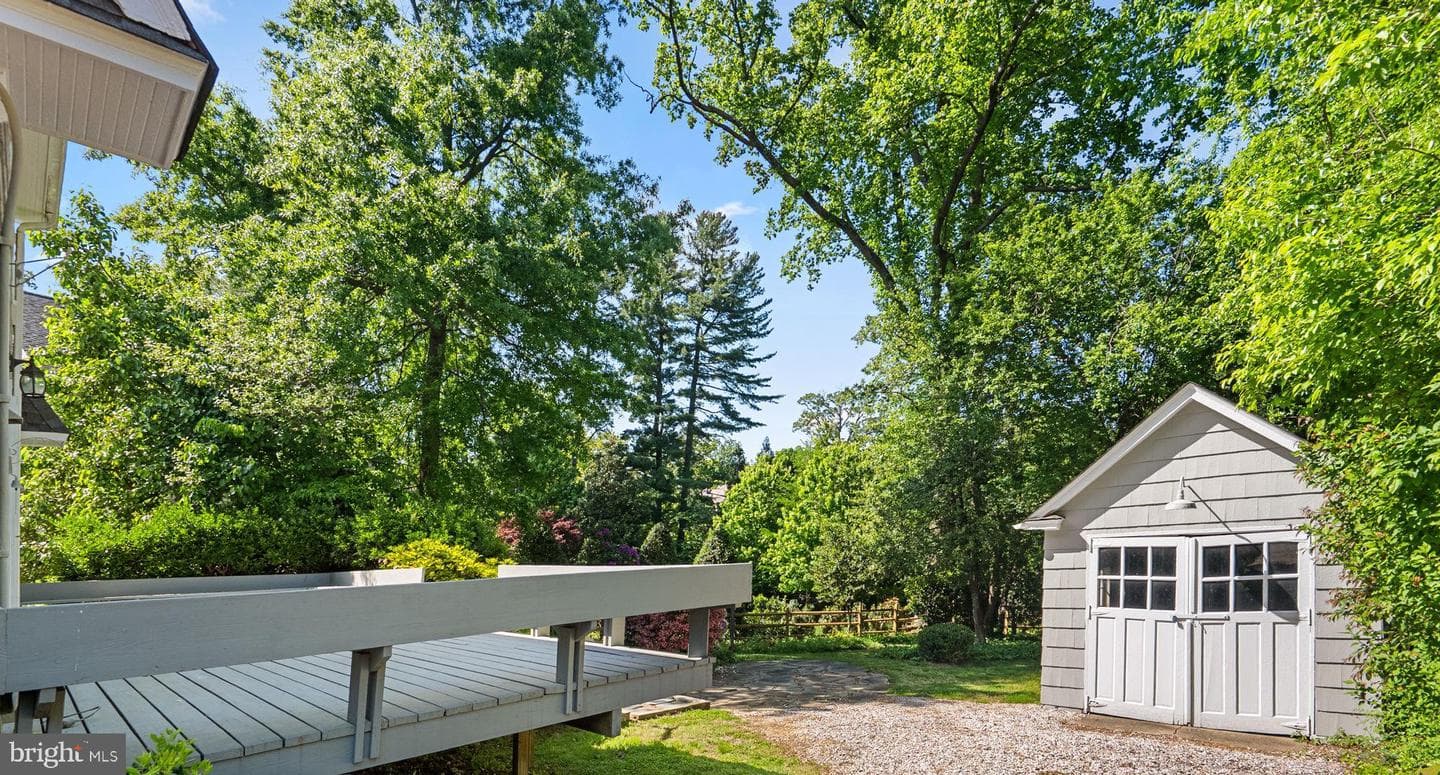 202 Wardour Drive photo 47