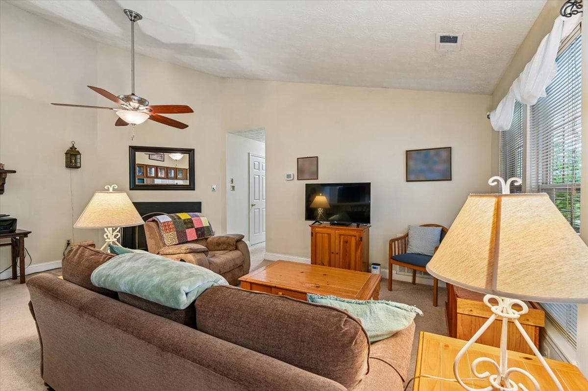 834 Southern Drive photo 10