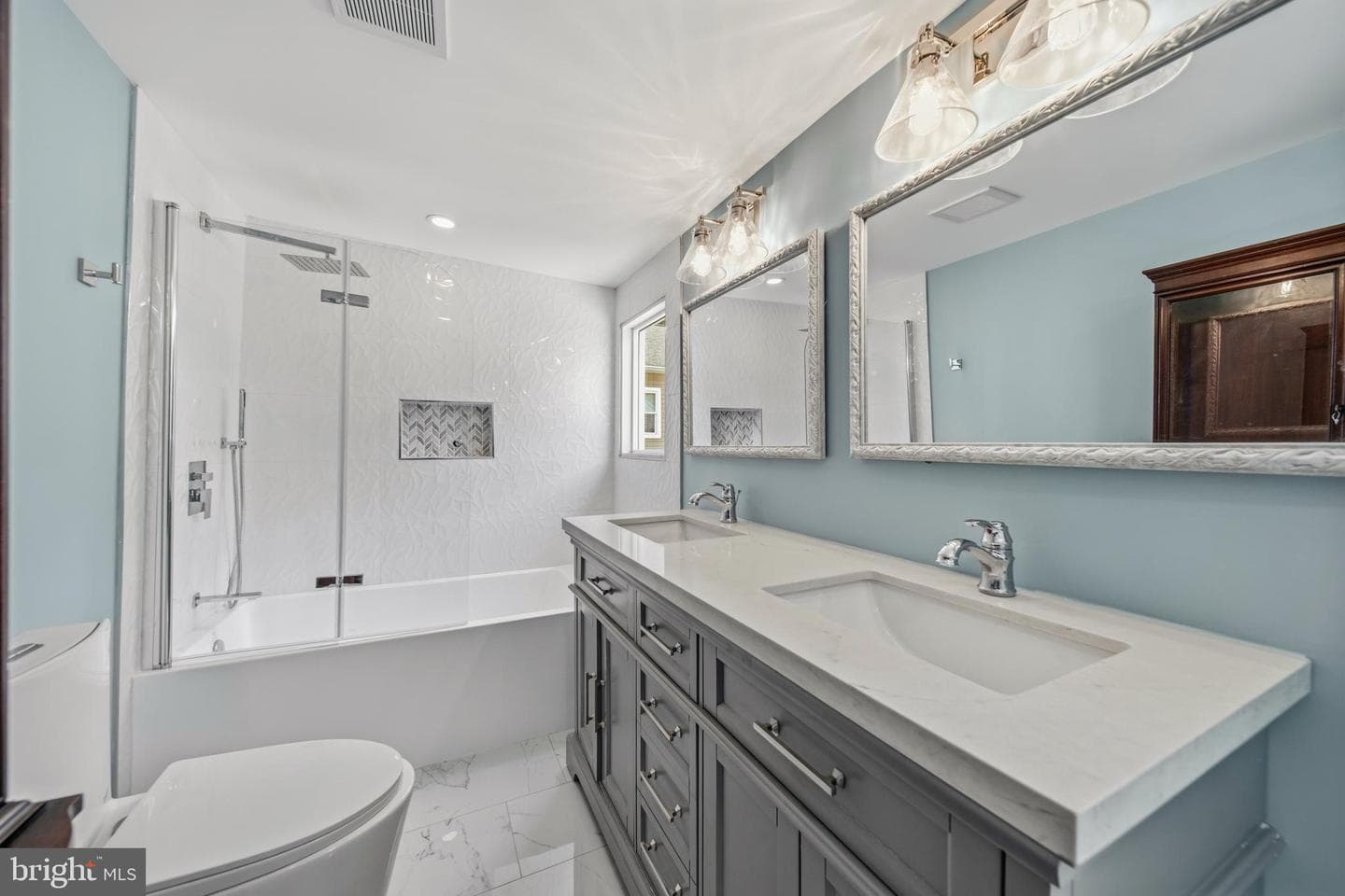 1019 Shoreland Drive photo 17