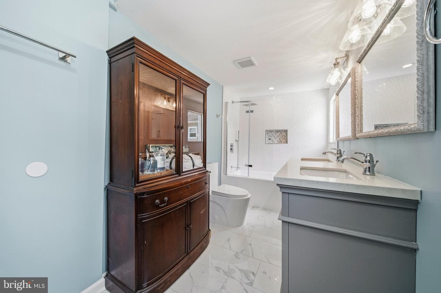 1019 Shoreland Drive photo 18