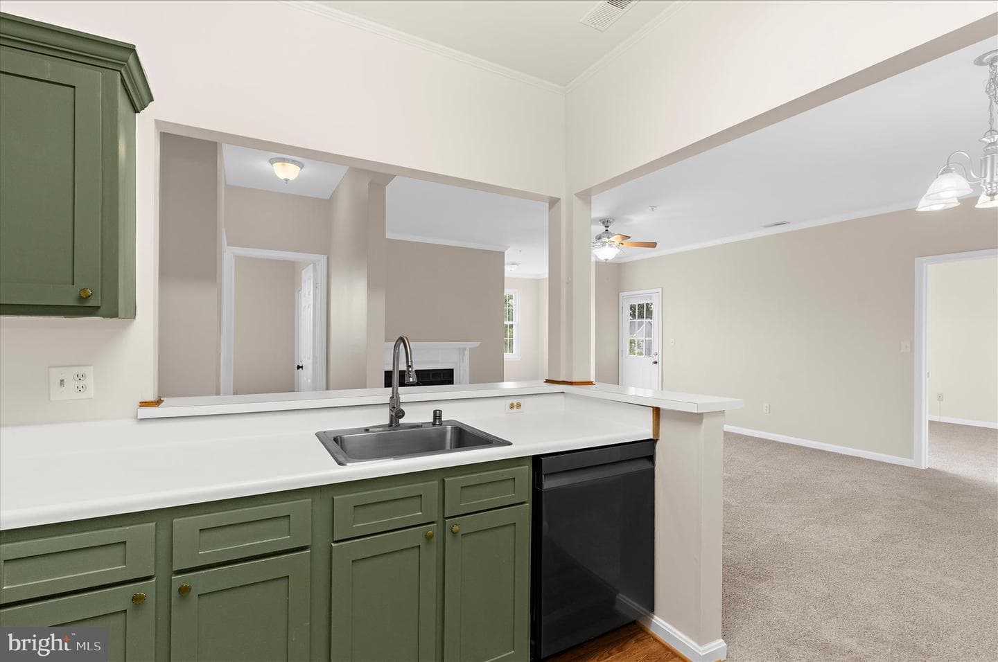 601 Forest Walk Lane #204 photo 17