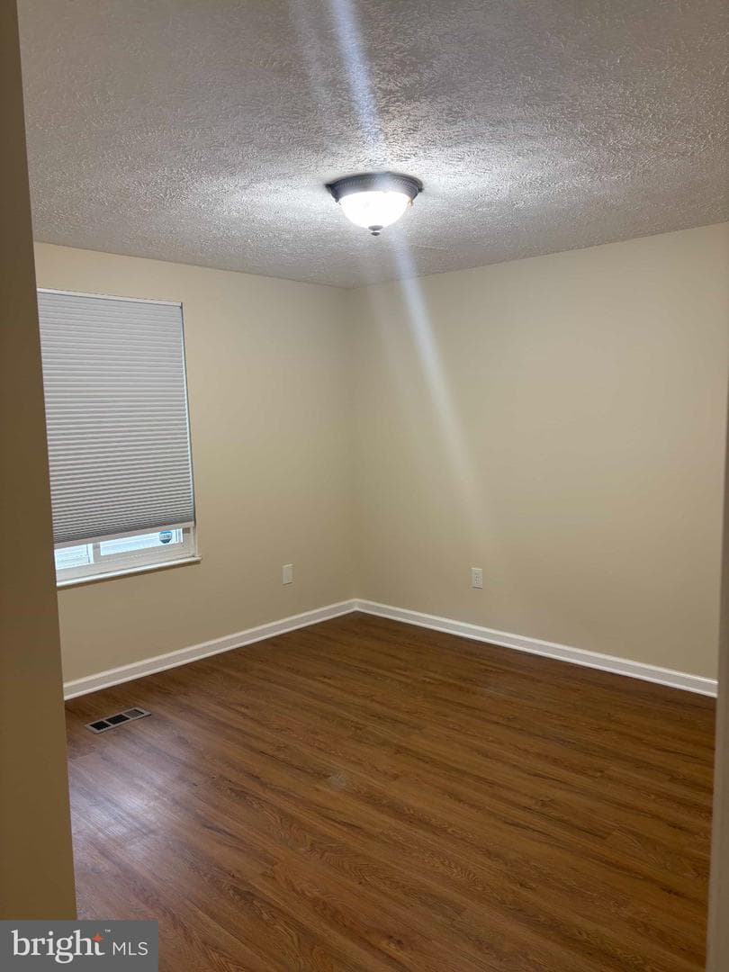 1450 Gesna Drive photo 12