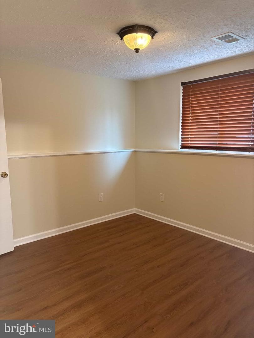 1450 Gesna Drive photo 17