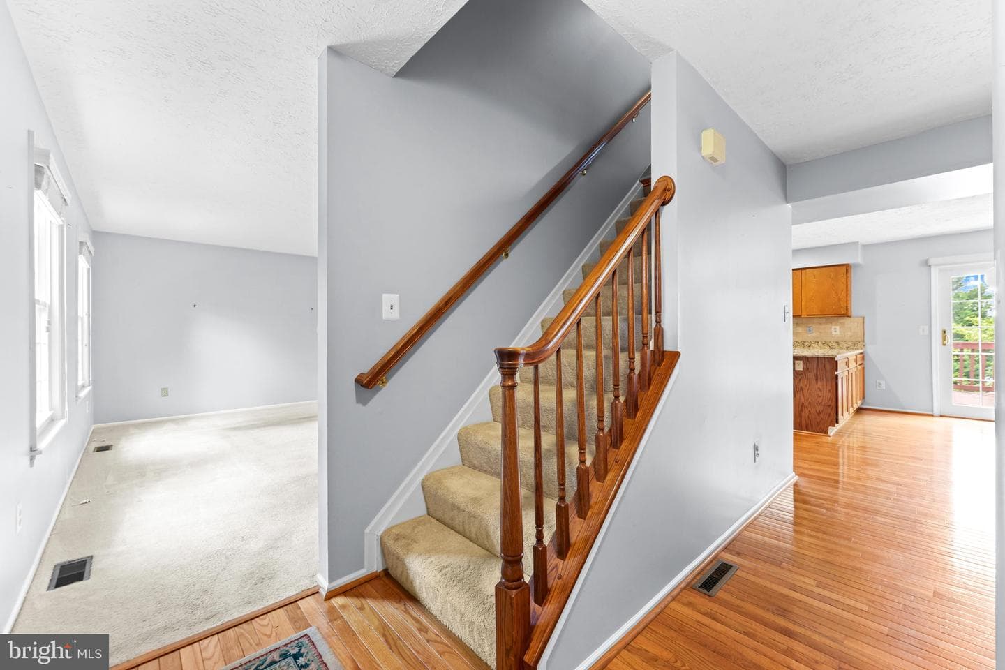 1108 Crestview Drive photo 5