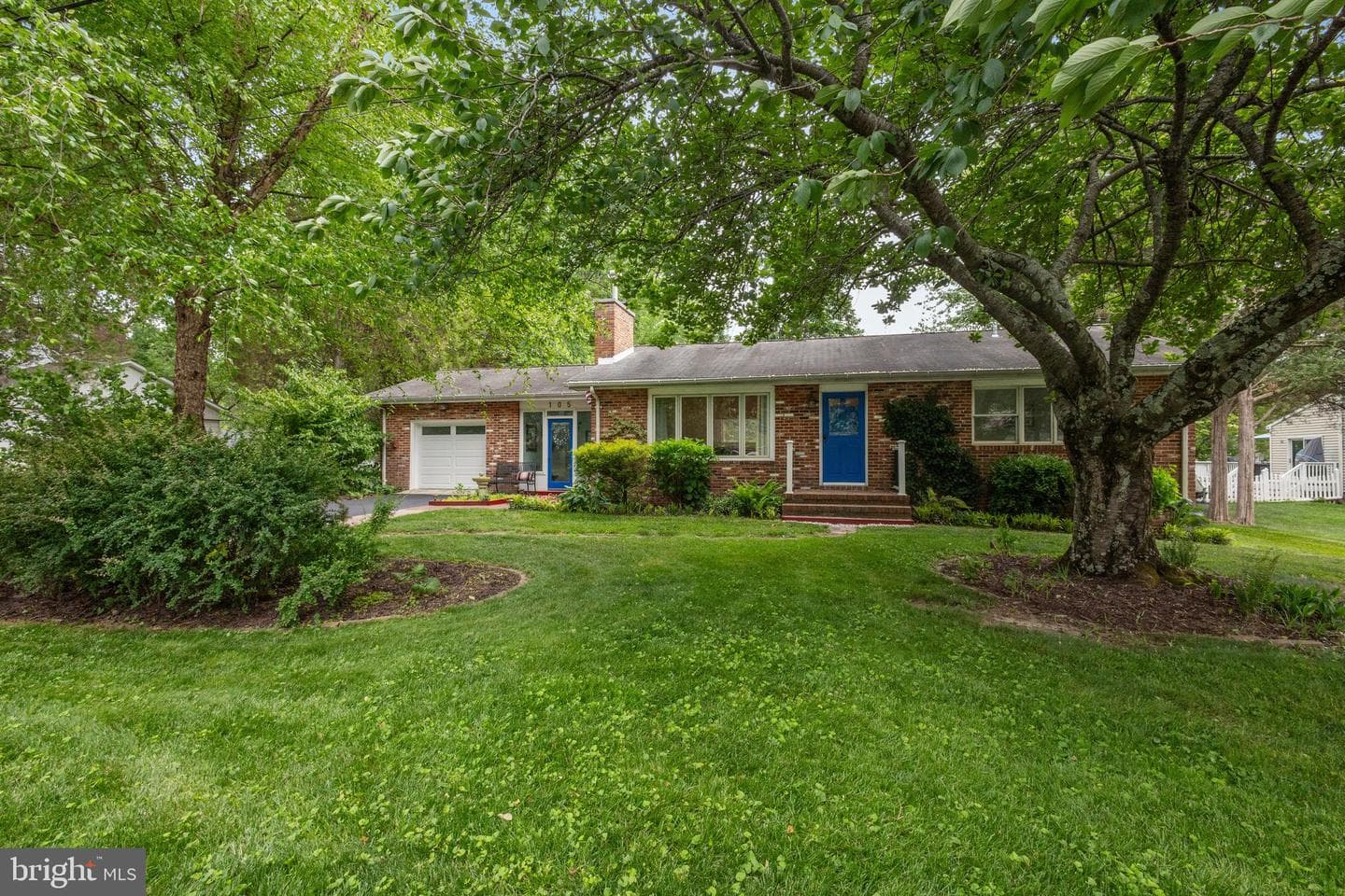 105 Mansion Drive photo 2