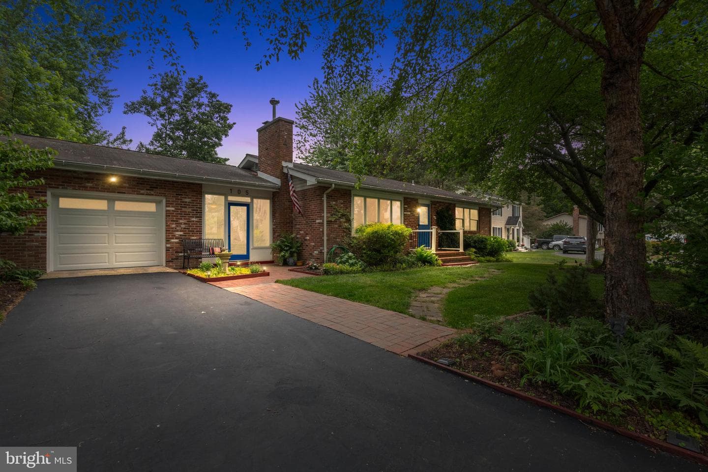 105 Mansion Drive photo 3