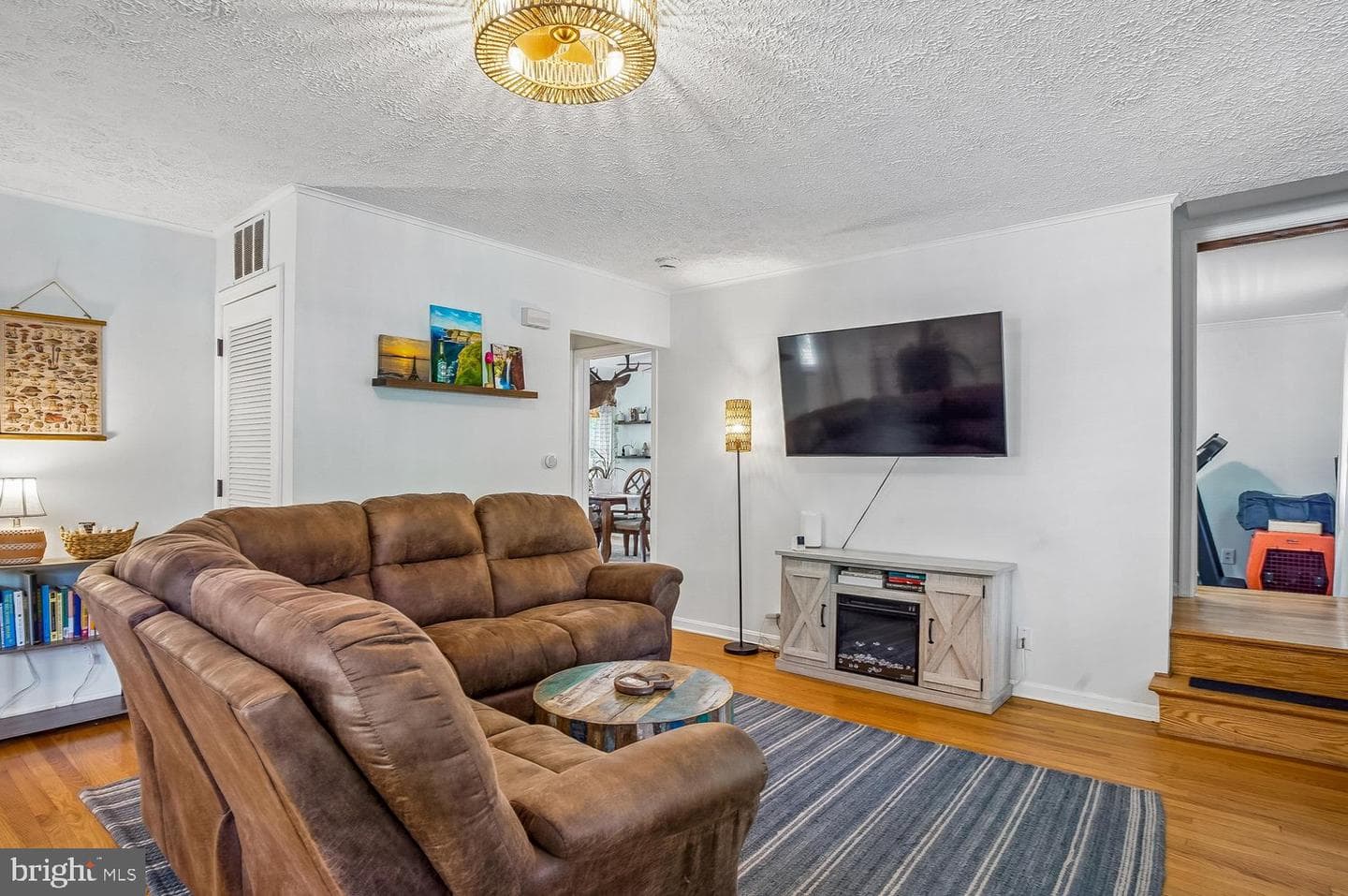 1217 Pine Avenue photo 3
