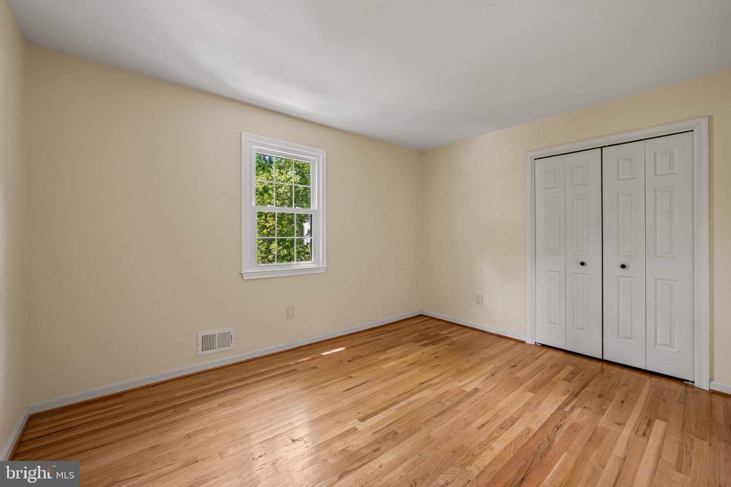 467 Yorkshire Drive photo 24