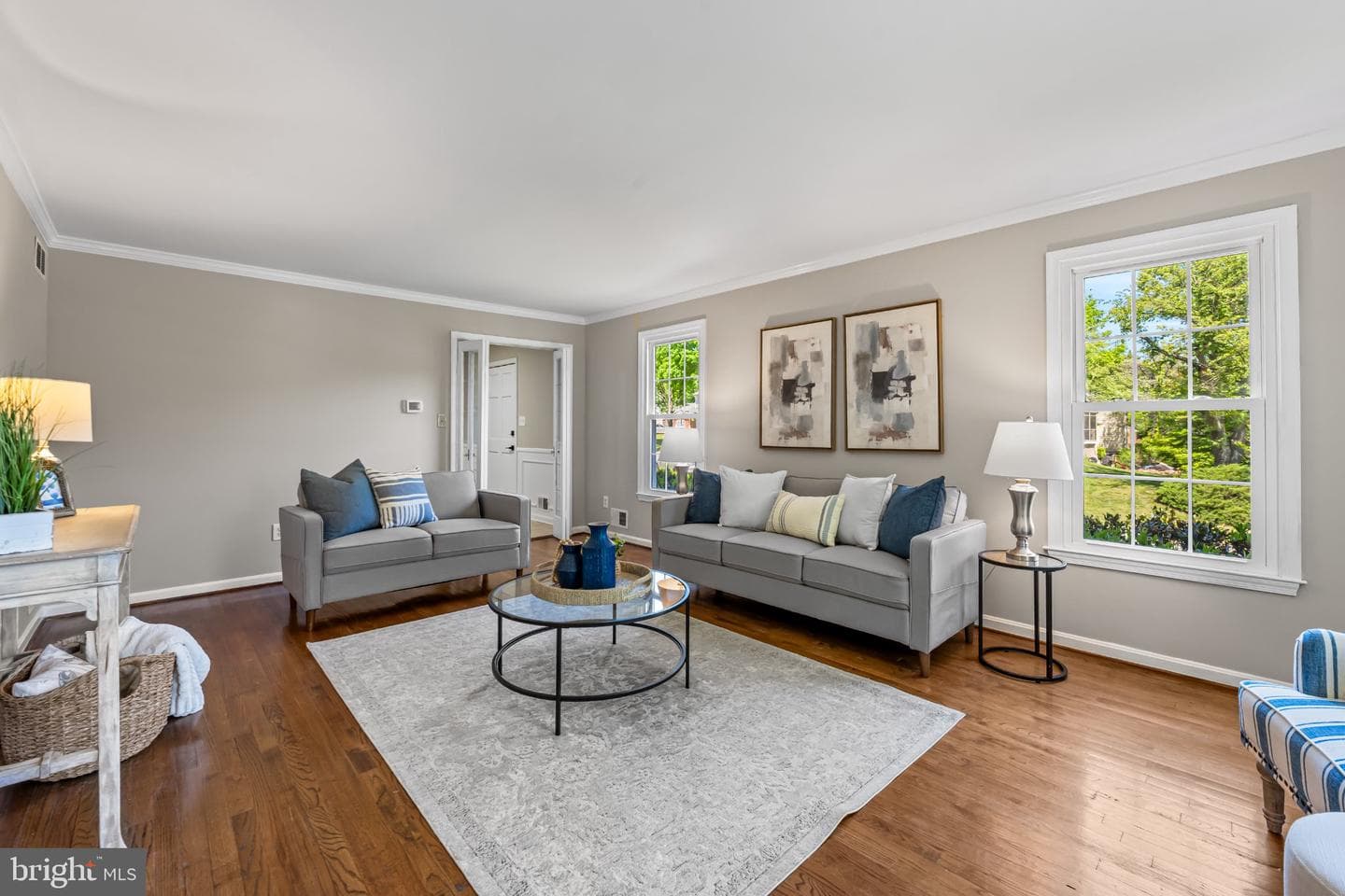 467 Yorkshire Drive photo 4
