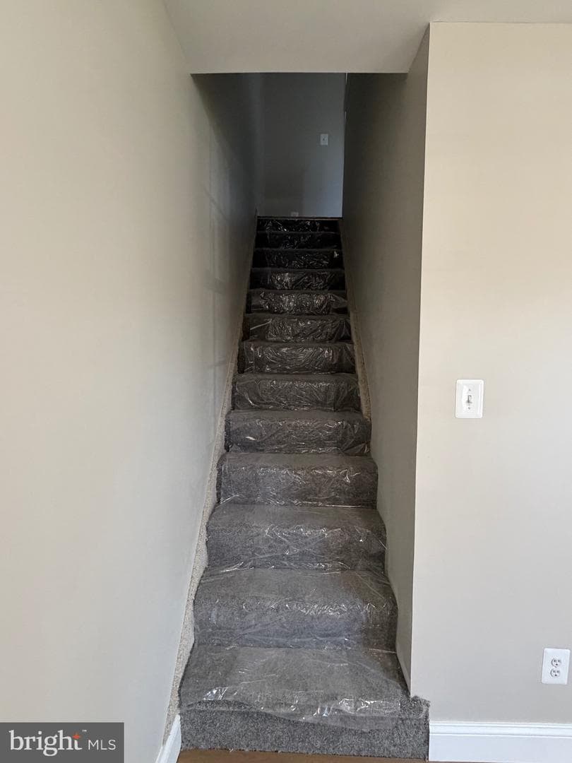 212 W Riverview Road photo 20