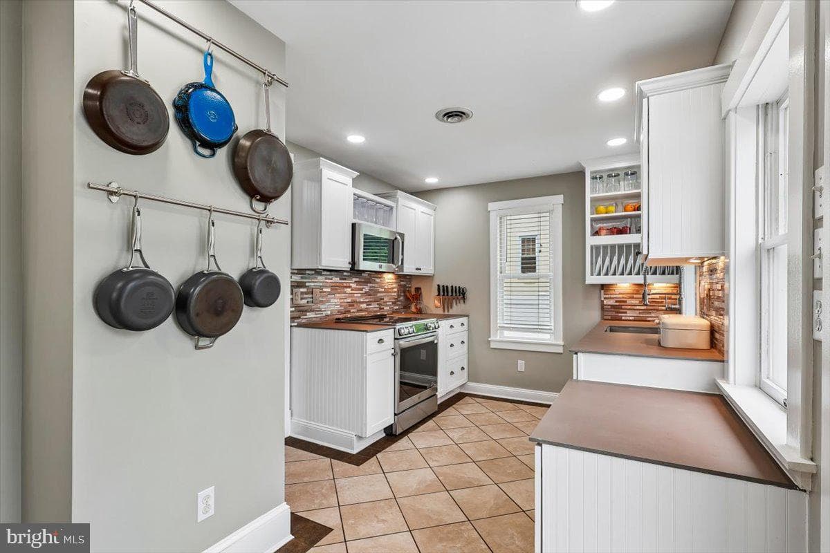 12 Linden Avenue photo 13