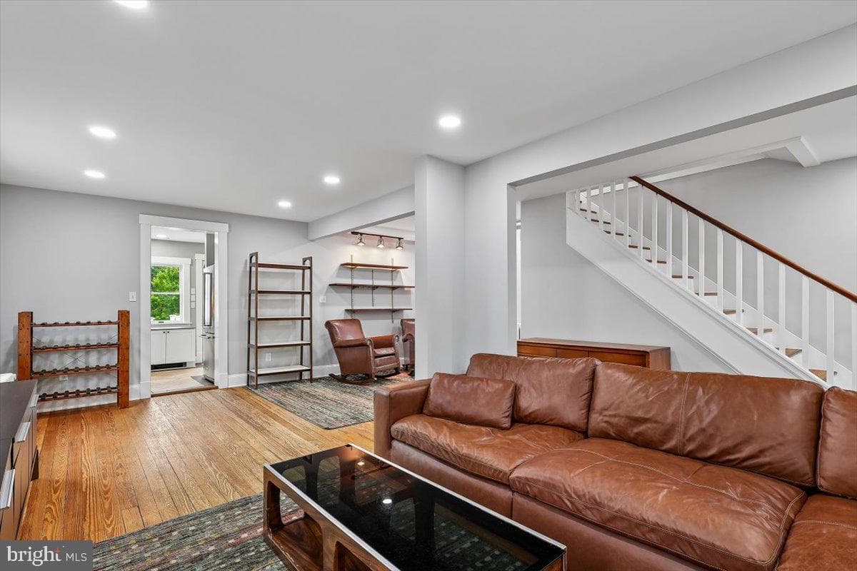 12 Linden Avenue photo 7