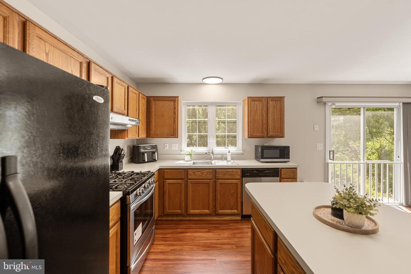 209 Edge Creek Lane photo 3