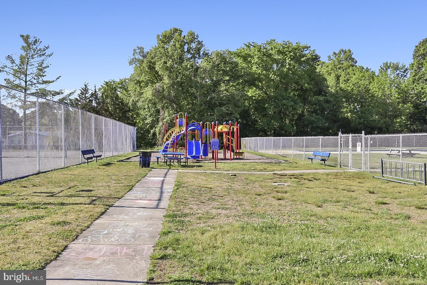 438 Sarah Anne Drive photo 28