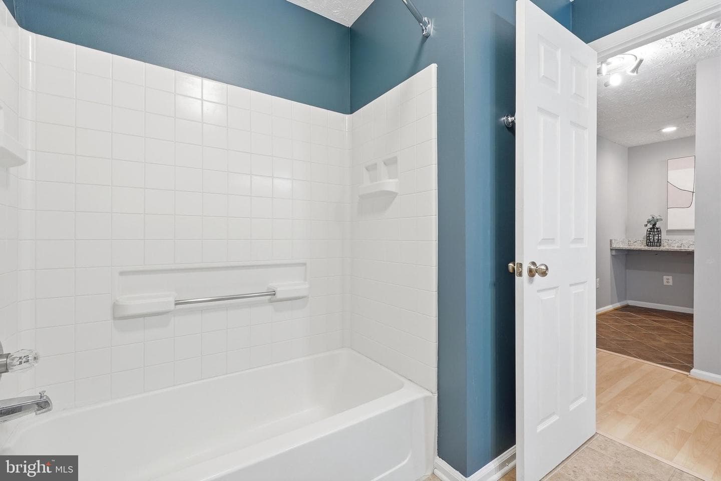 2054 Quaker Way #9 photo 23