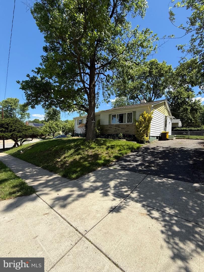 456 Henryton S, Laurel