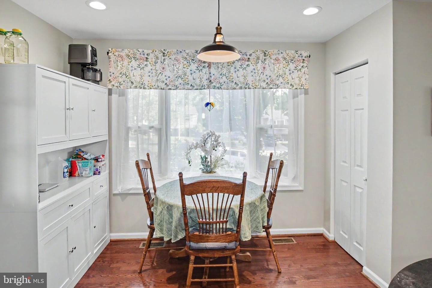 422 Porpoise Lane photo 4