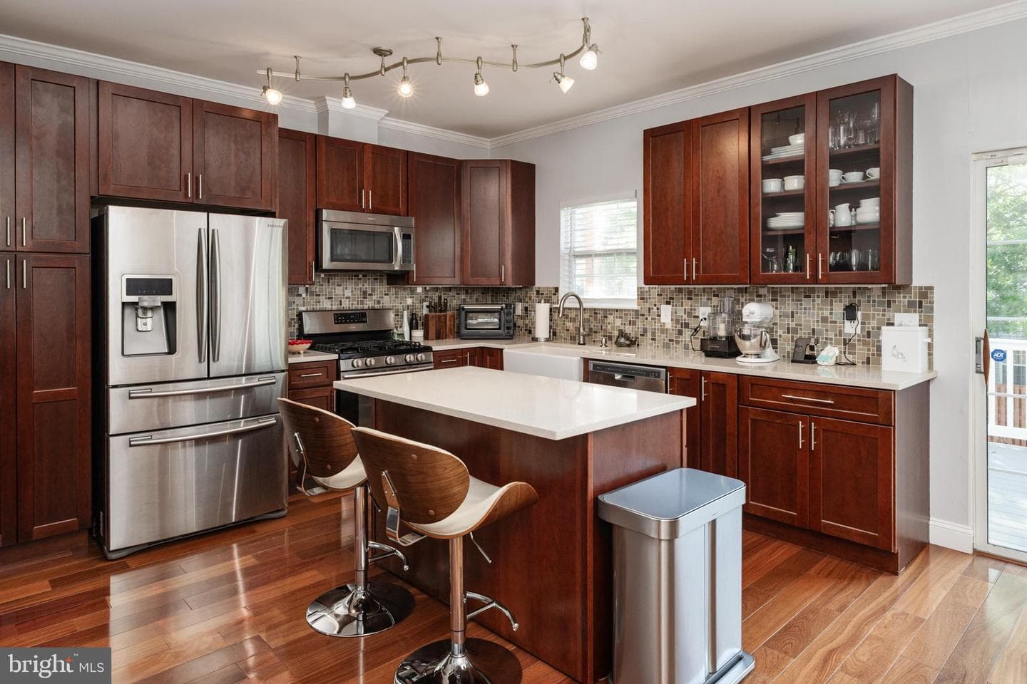 2333 Manomet Court photo 10