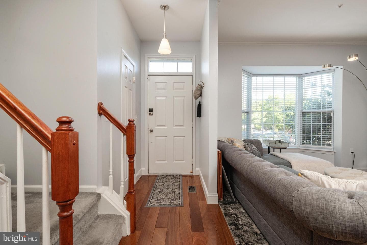 2333 Manomet Court photo 3
