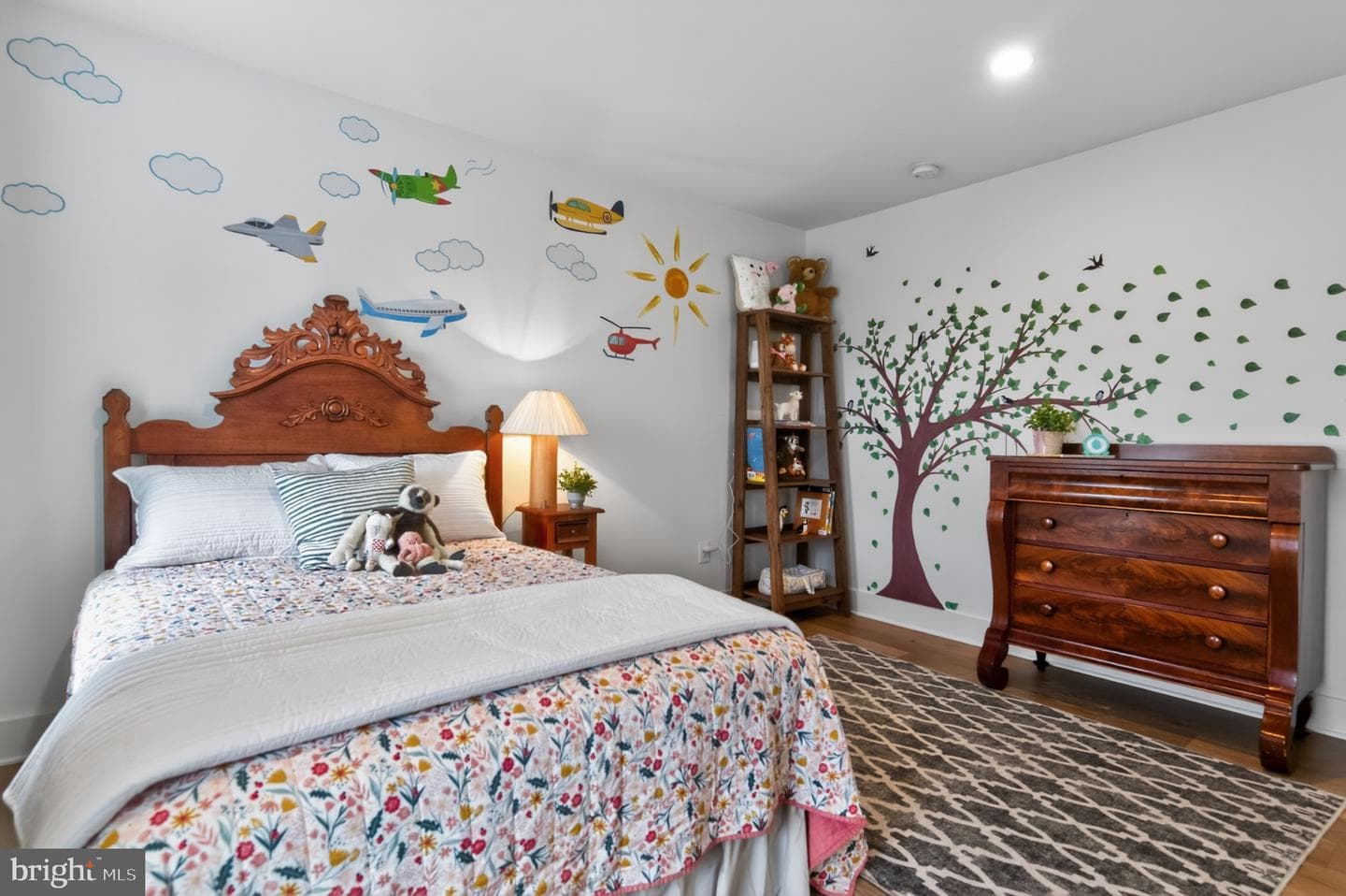111 Ellershaw Court photo 38