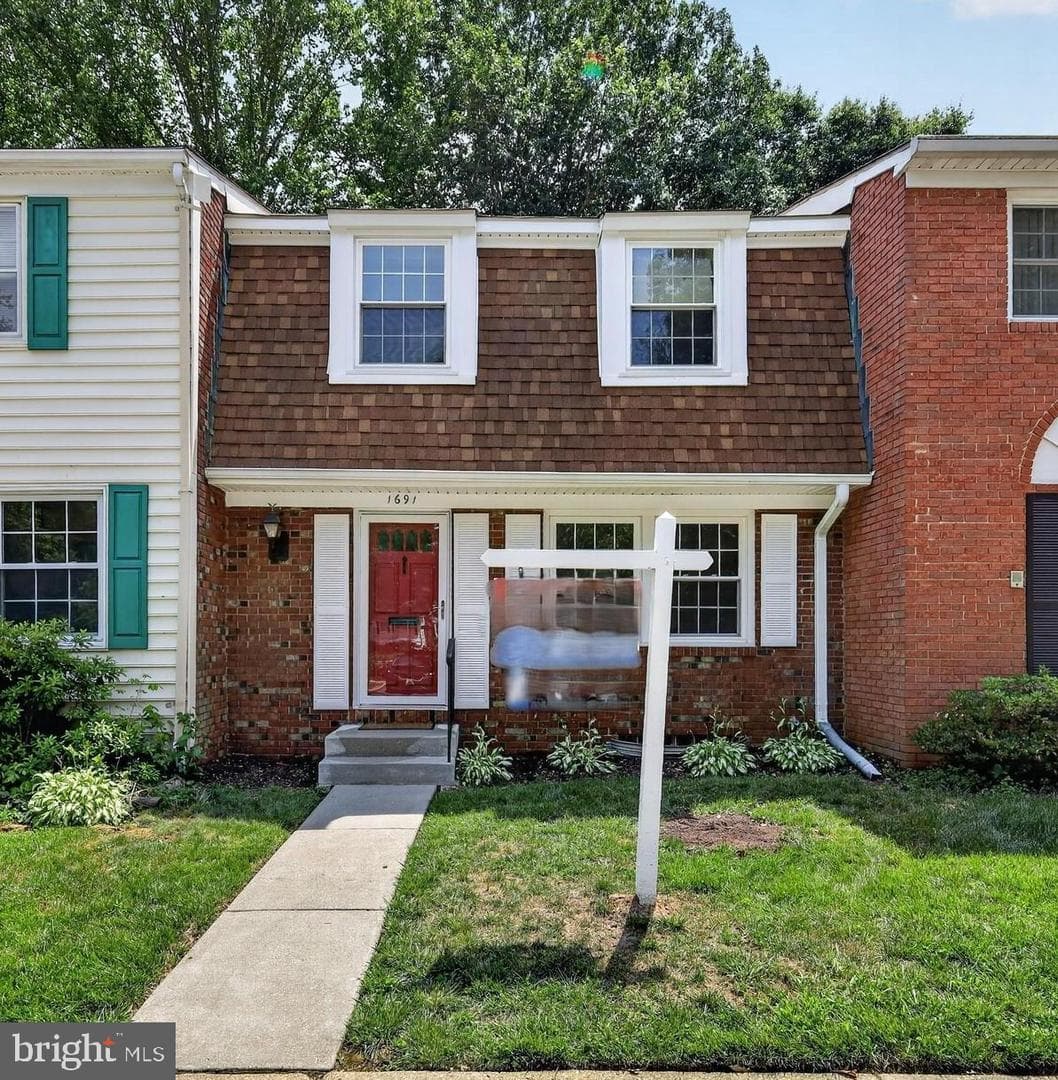 1691 Freemont Ct photo 1