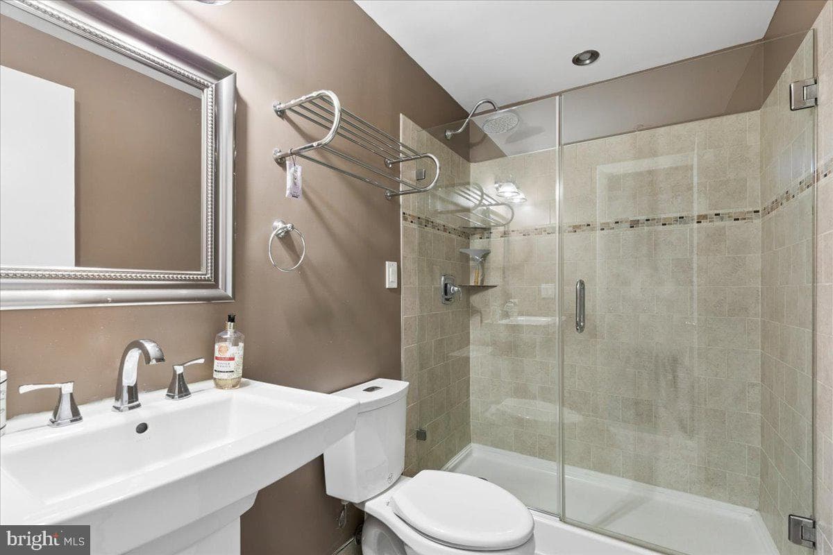 211 Gray Fox Court photo 34