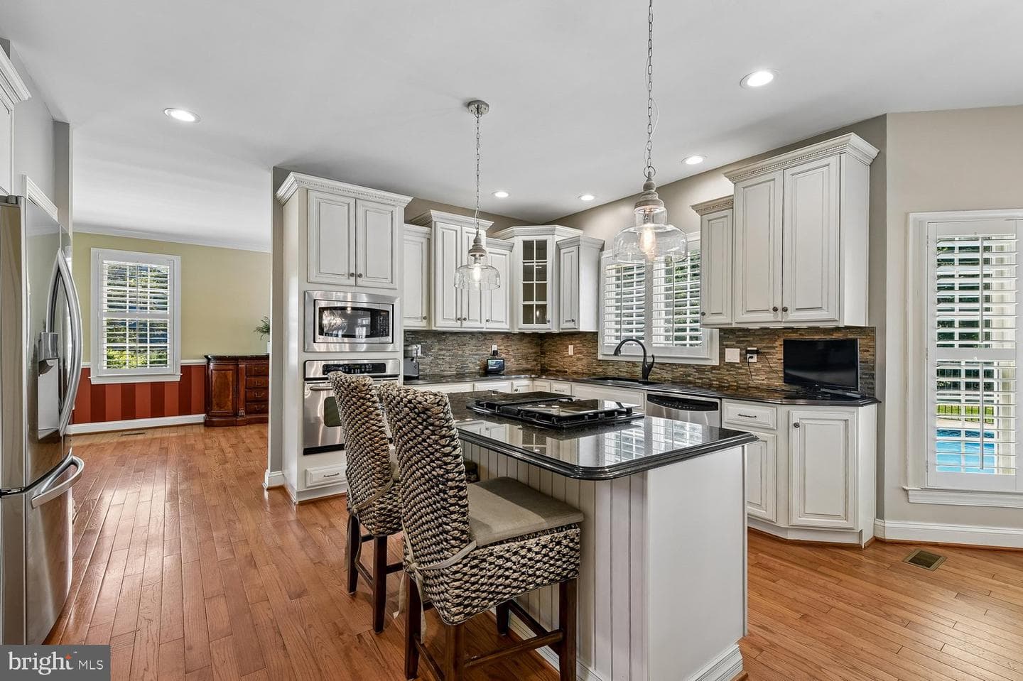 779 Olivia Way photo 3