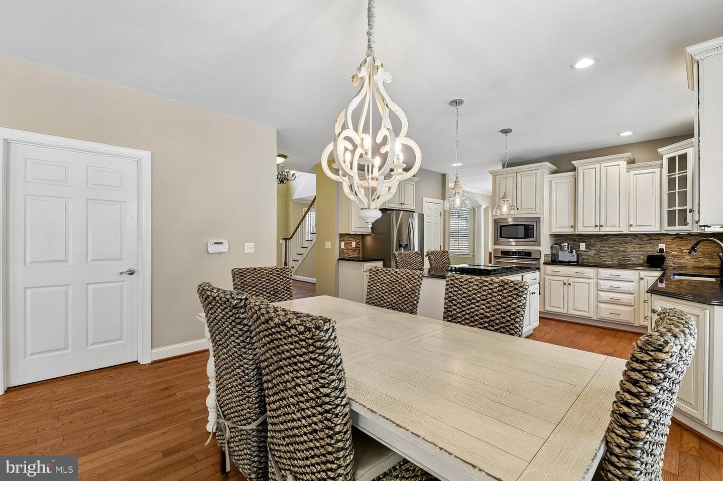 779 Olivia Way photo 6