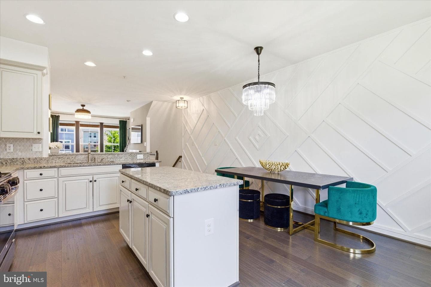 621 Ravenwood Drive